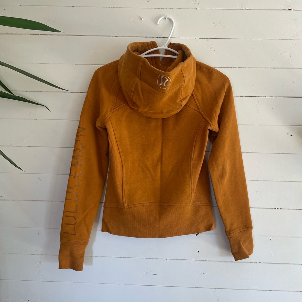 Perfect condition Lululemon Scuba Hoodie.